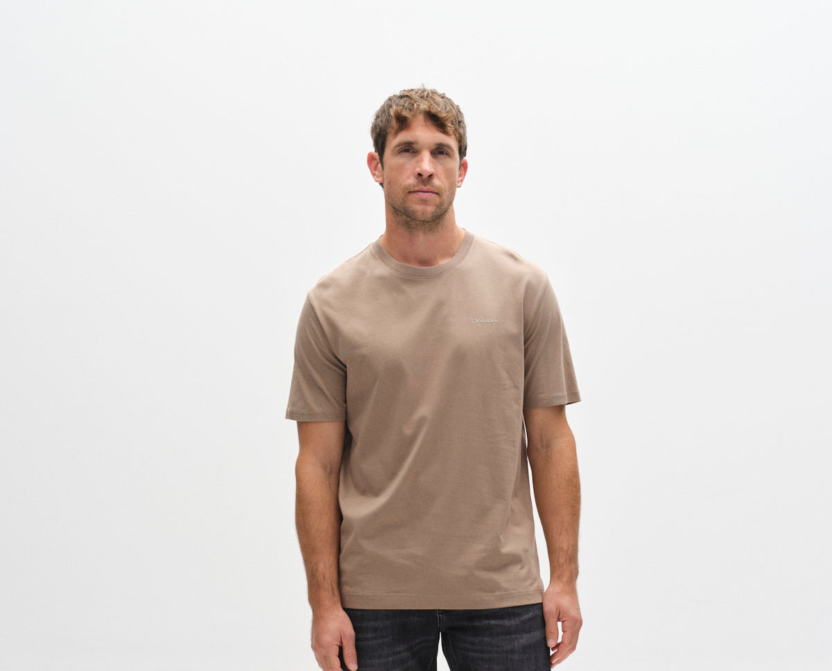 Taupekleurig T-shirt met ronde hals en borstlogo
