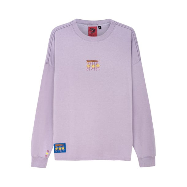 Lila longsleeve met kleine borstafbeelding en ronde hals