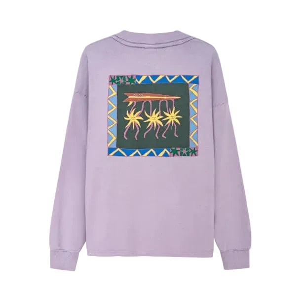 Lila longsleeve met grote kleurrijke decoratieve print op de borst