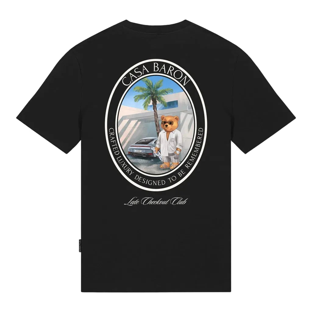 Zwart T-shirt met ronde backprint en klein onderschrift
