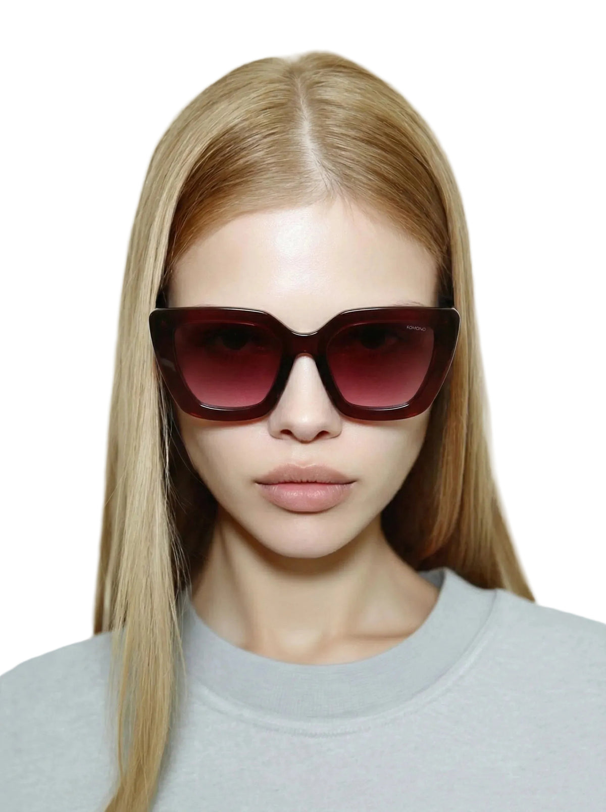 Bordeaux zonnebril met roze glazen op model, vierkante montuurvorm.