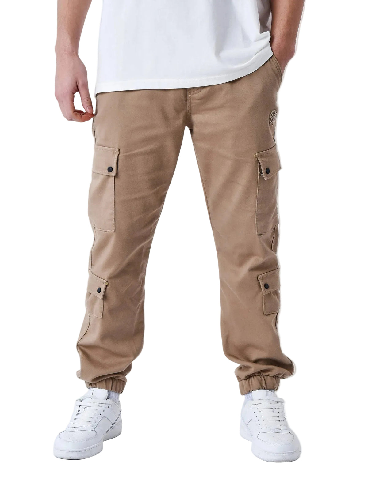 Beige cargobroek met zijzakken en kleppen, elastische pijpboorden.