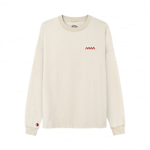 Vuilwitte longsleeve met kleine rode borstprint en ronde hals, lange mouwen