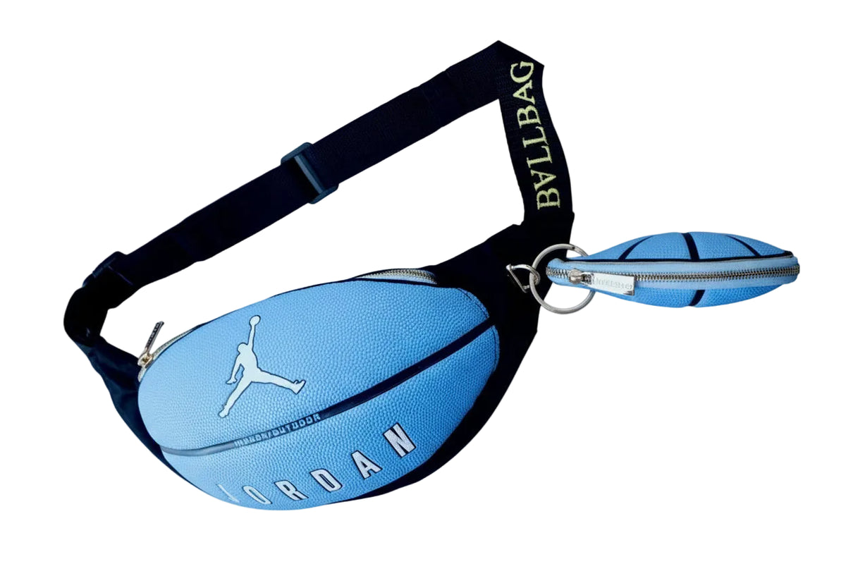Basketbal heuptas van Bluejump, blauwe heupriem met zwart schouderband en ritssluiting.