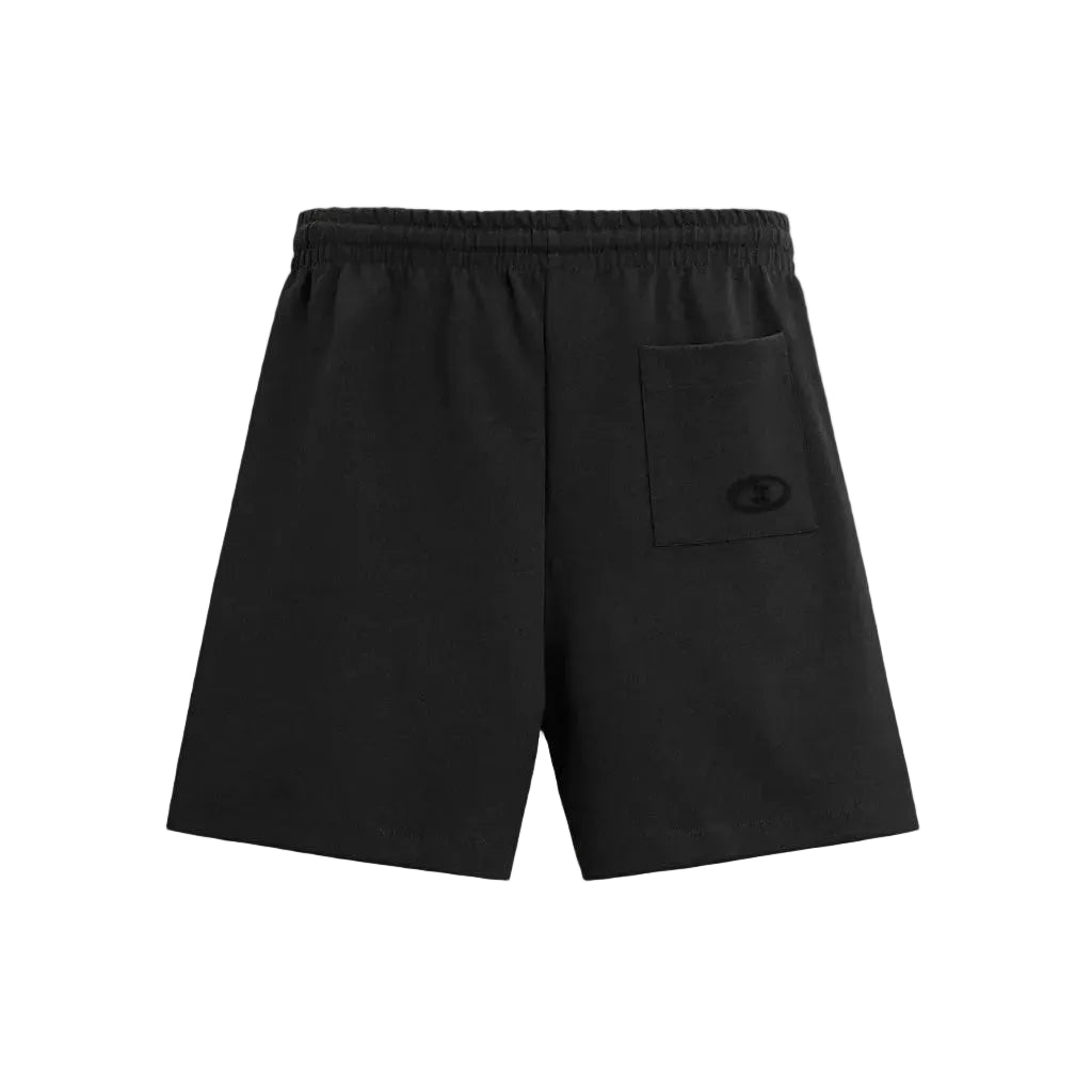 Zwarte symboolshort met elastische taille, zijzakken en klein logopictogram rechts