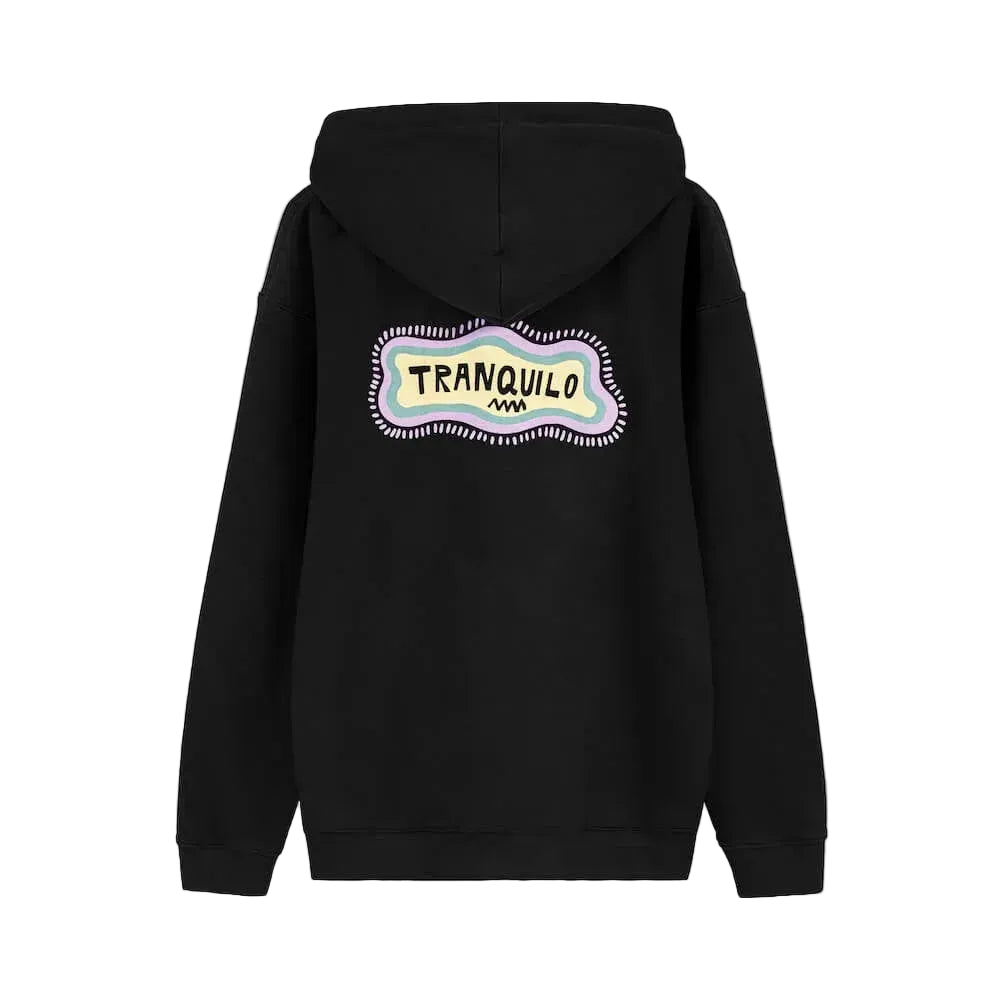 Zwarte hoodie met capuchon en trekkoord, opvallende rugprint