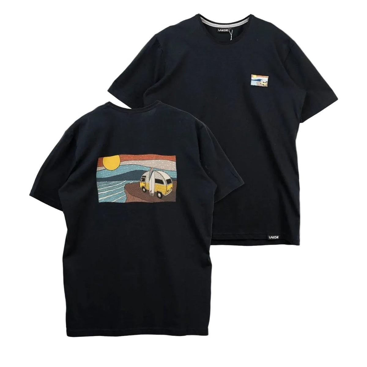 Zwarte T-shirt met strandbus-print op de borst en klein borstlabel