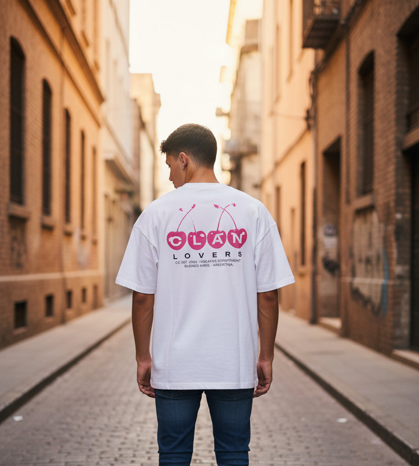 Wit T-shirt met roze print op achterkant